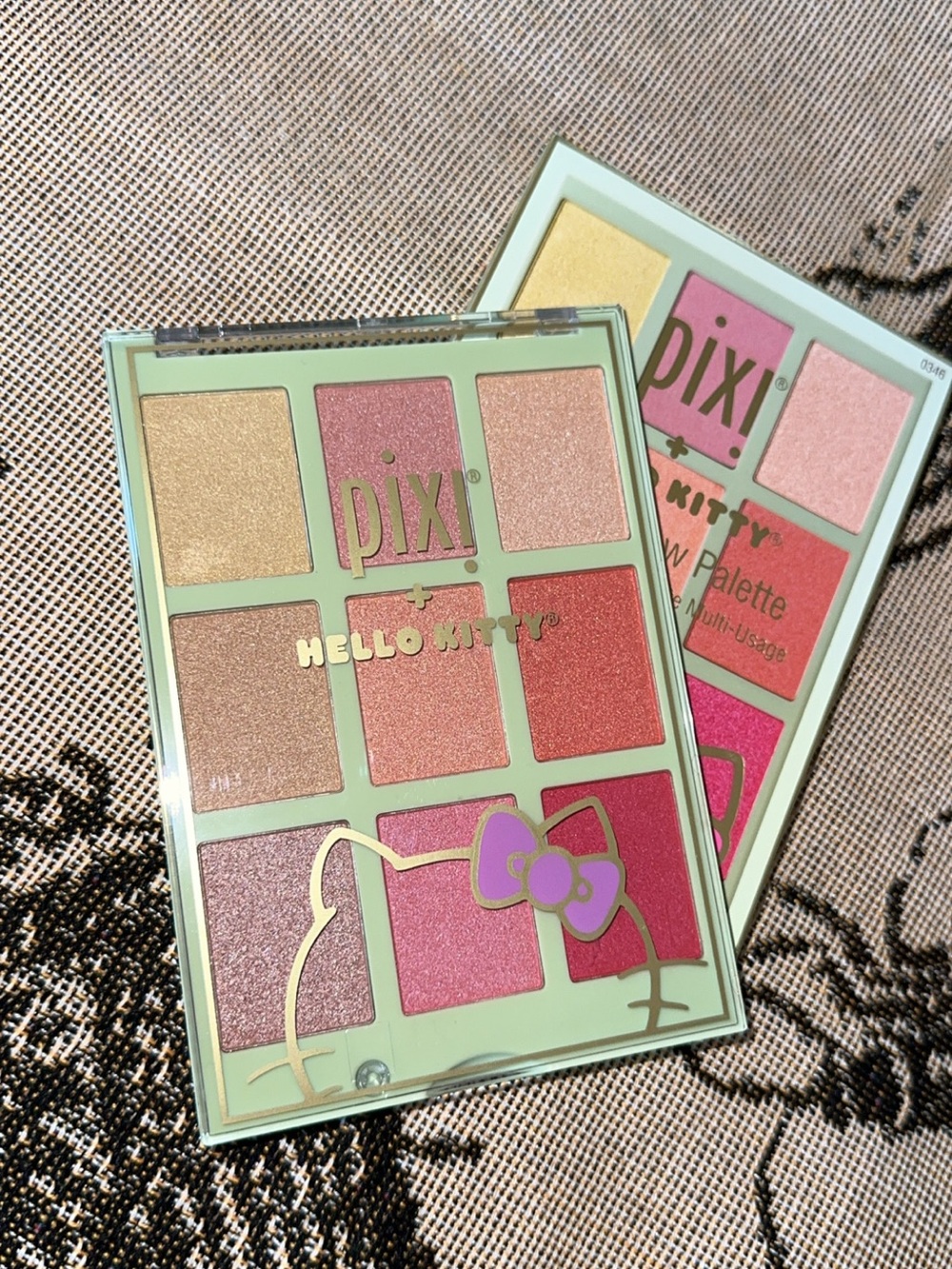 NWT Pixi + Hello Kitty Chrome Glow Palette